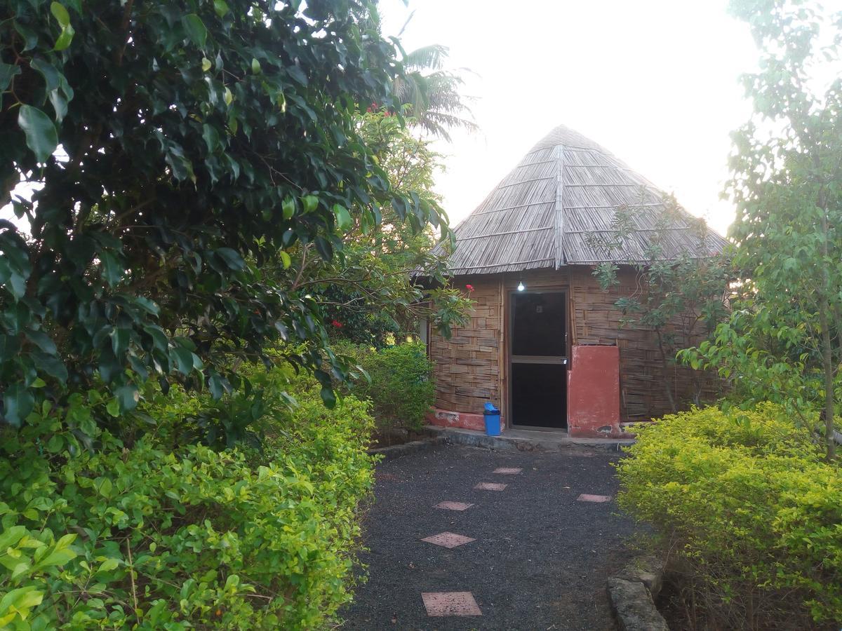 The Hillview Camp Resort ササン・ギル エクステリア 写真